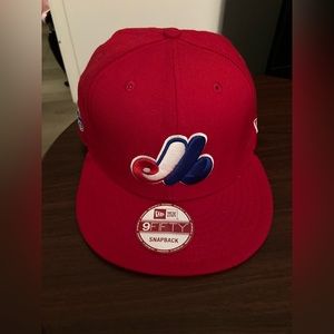 MONTREAL EXPOS 35th ANNIVERSARY RED CLASSIC NEW ERA FITTED HAT - Snapback hat.